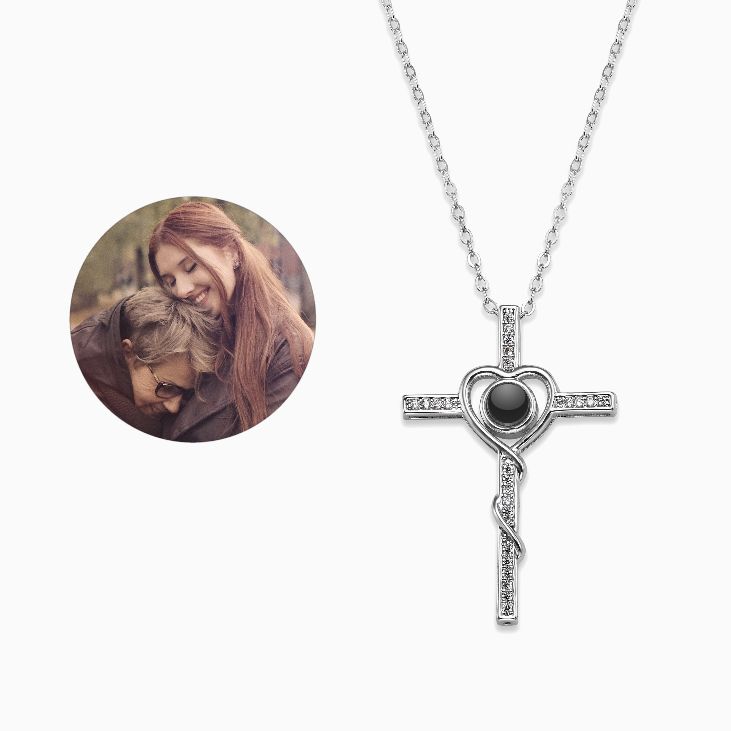 Collana di foto con cuore e croce