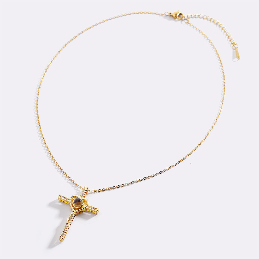 Collana di foto con cuore e croce