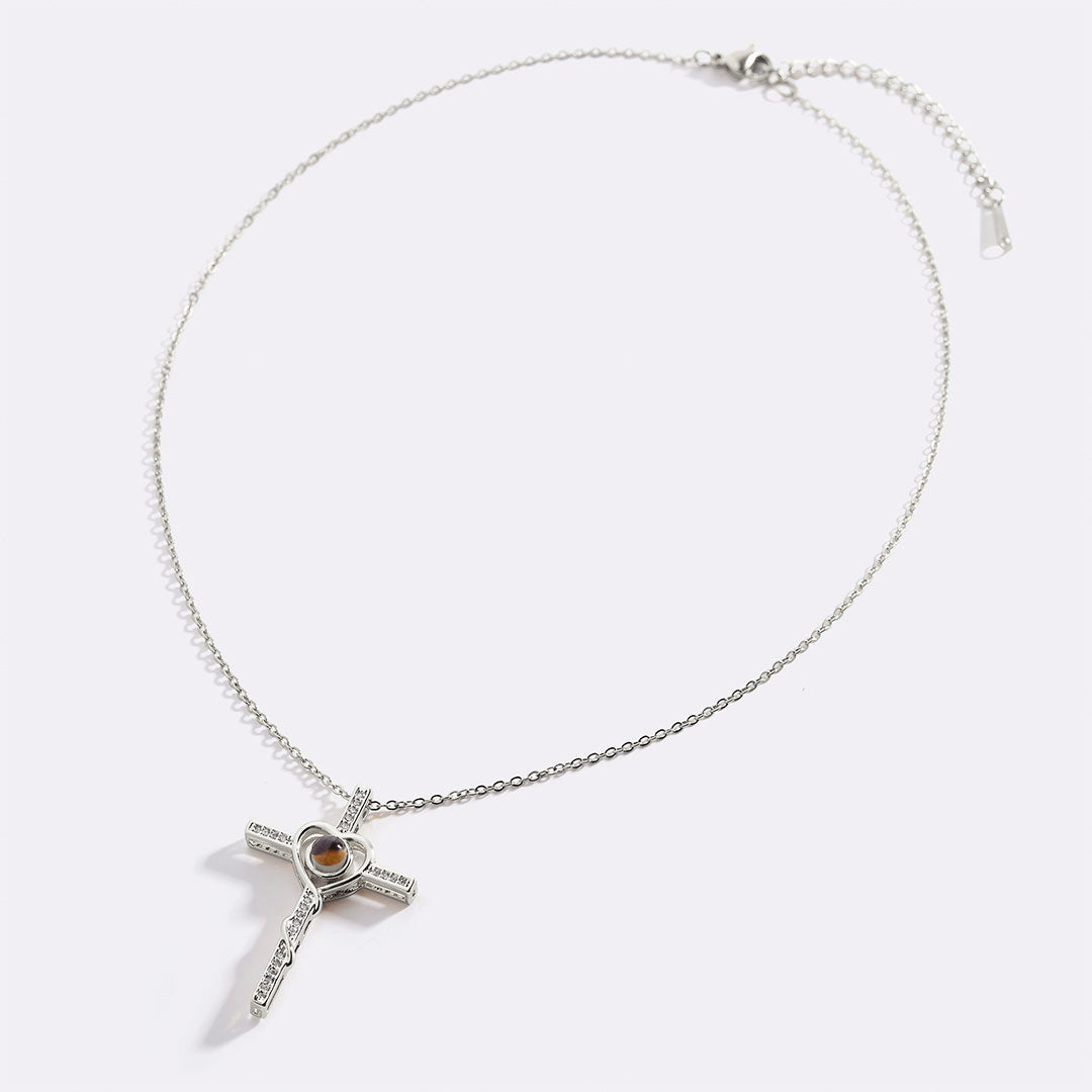 Collana di foto con cuore e croce