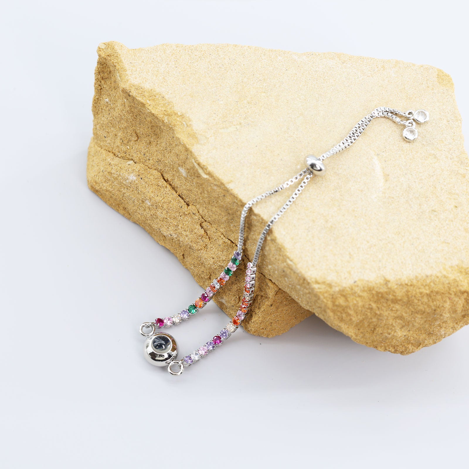 Bracciale con proiezione di zirconi colorati