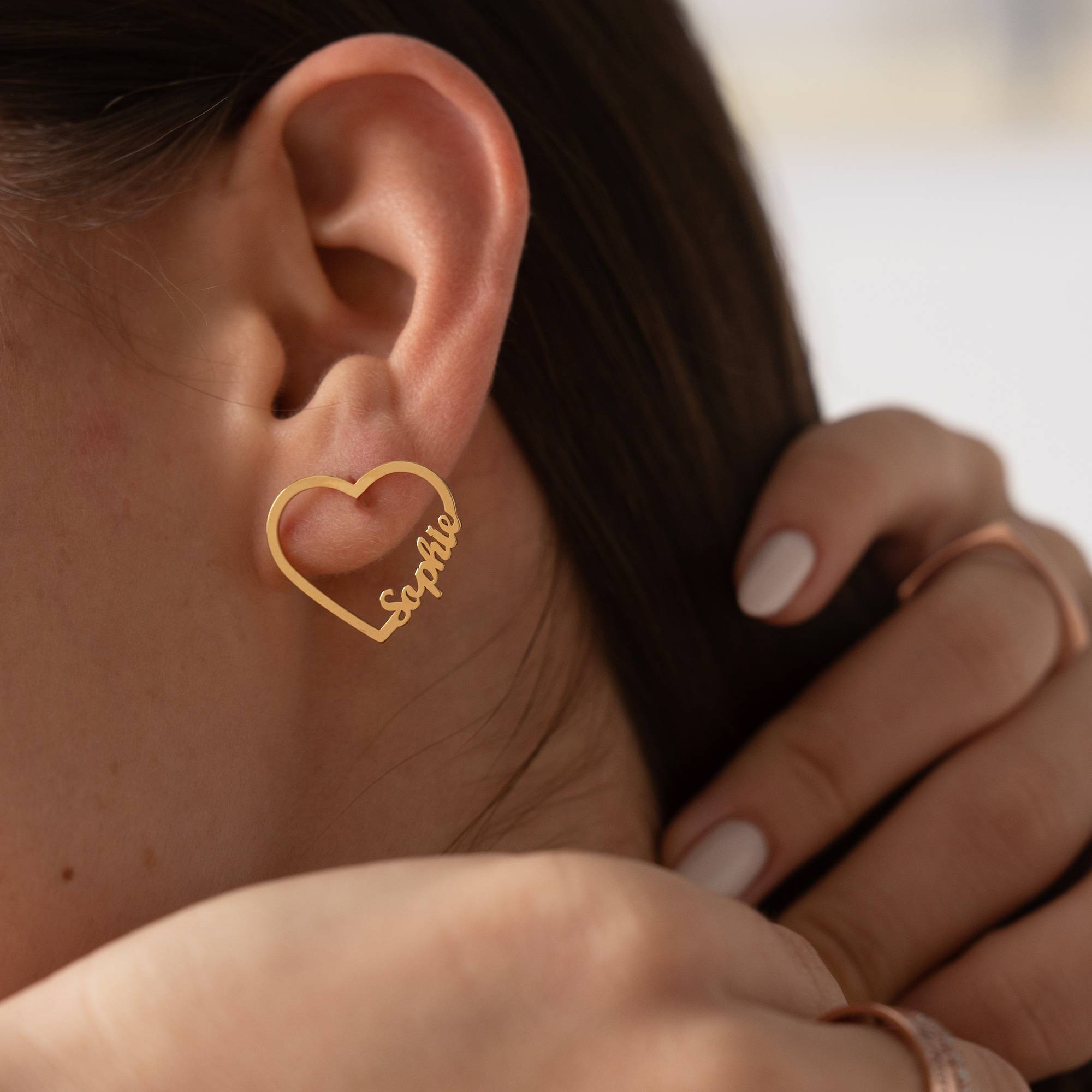 Orecchini con nome a forma di cuore in argento sterling