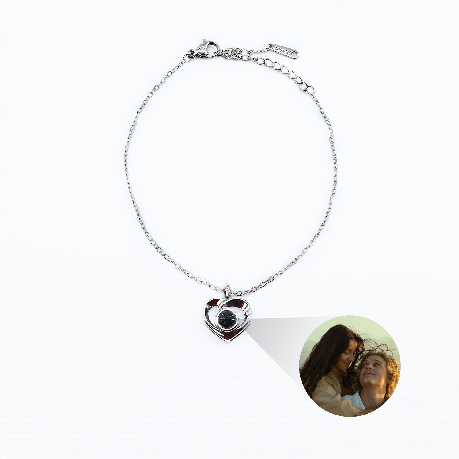 Bracciale semplice in argento proiezione cuore