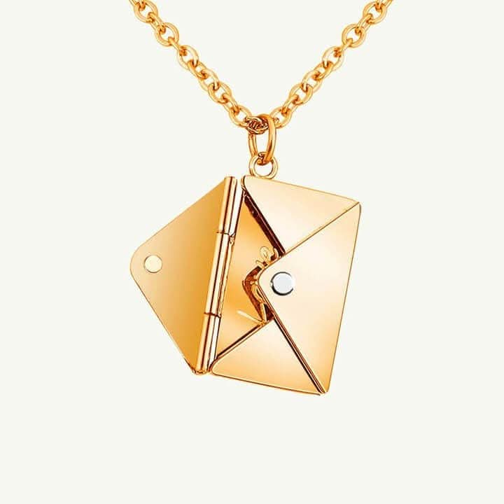Collana con lettera personalizzata