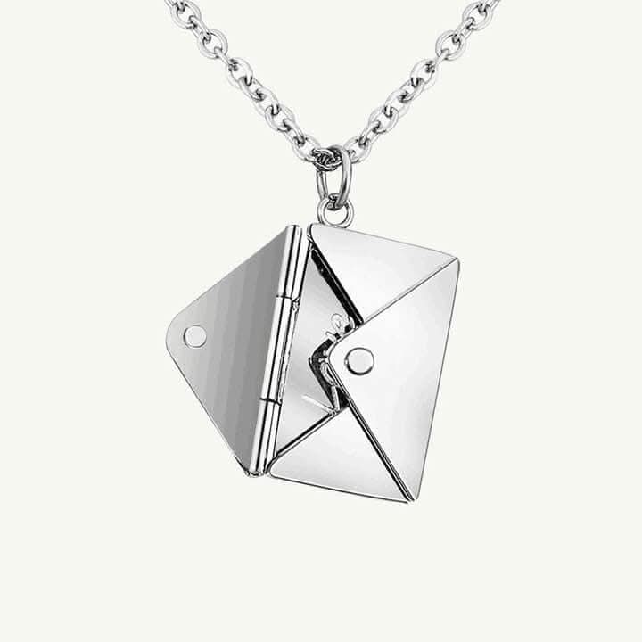 Collana con lettera personalizzata
